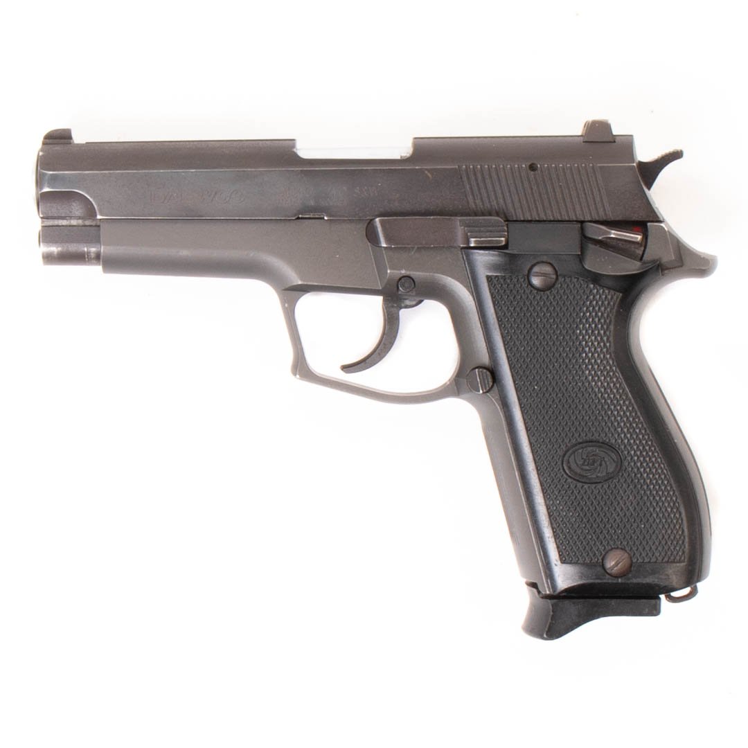 DAEWOO DH40 .40 S&W SEMI AUTO HANDGUNS